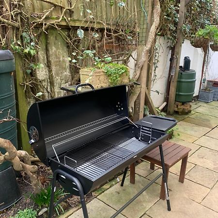 Large Character Home, Hot Tub, Beach 5 Min Walk Gorleston-on-Sea Exterior foto