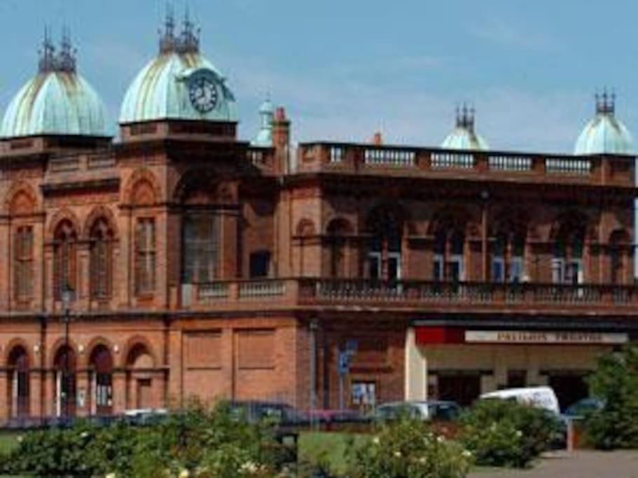 Large Character Home, Hot Tub, Beach 5 Min Walk Gorleston-on-Sea Exterior foto